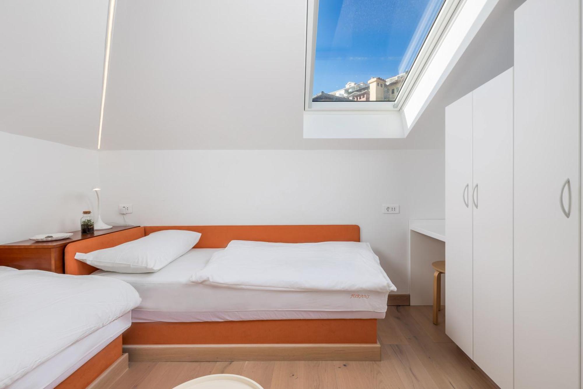 Apartments Anaika At The Beach, Opatija Esterno foto