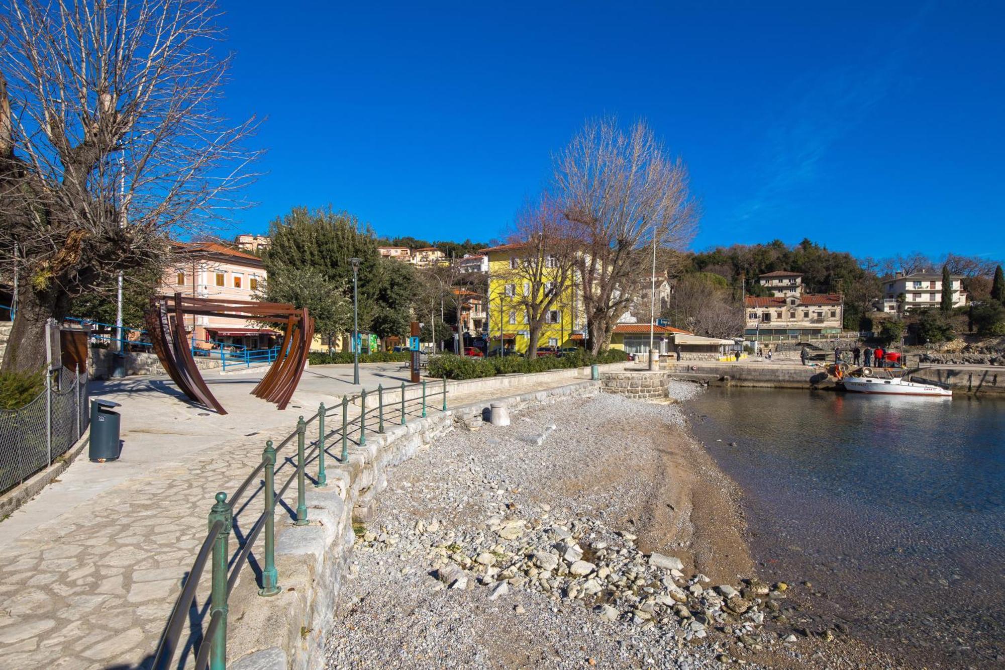 Apartments Anaika At The Beach, Opatija Esterno foto